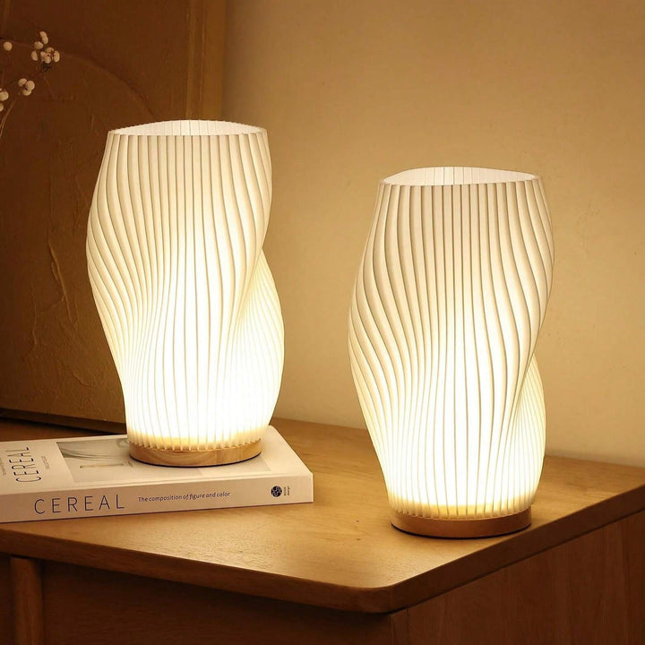 Serene Wavecrest Lamp | Moderne Golfvormige Tafellamp | Dimbare LED & USB-Aansluiting