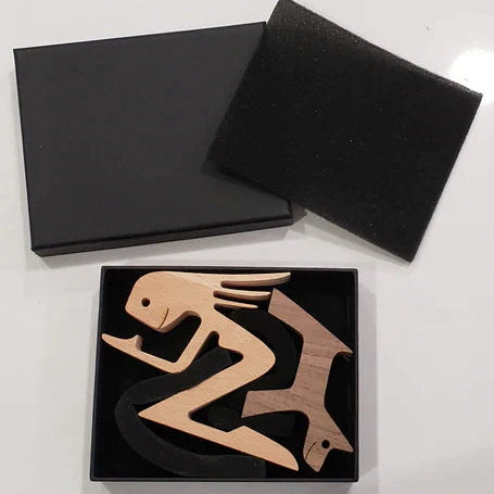 Handgemaakt Houten Hondenliefdes Sculptuur | Symbool van Verbondenheid & Troost