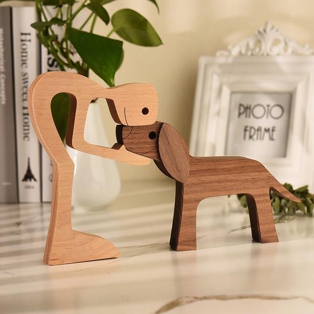 Handgemaakt Houten Hondenliefdes Sculptuur | Symbool van Verbondenheid & Troost
