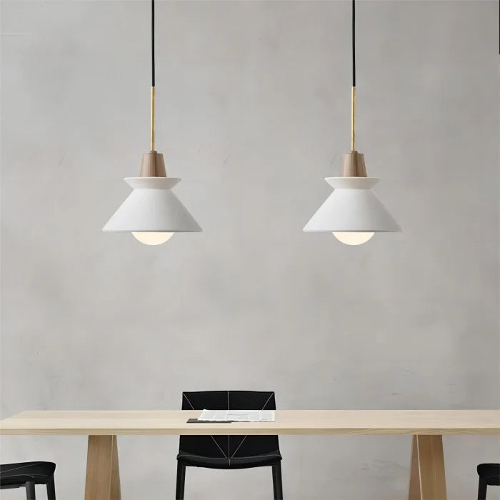 Witte Taps Toelopende Hanglamp | Scandinavisch Design | 24 cm