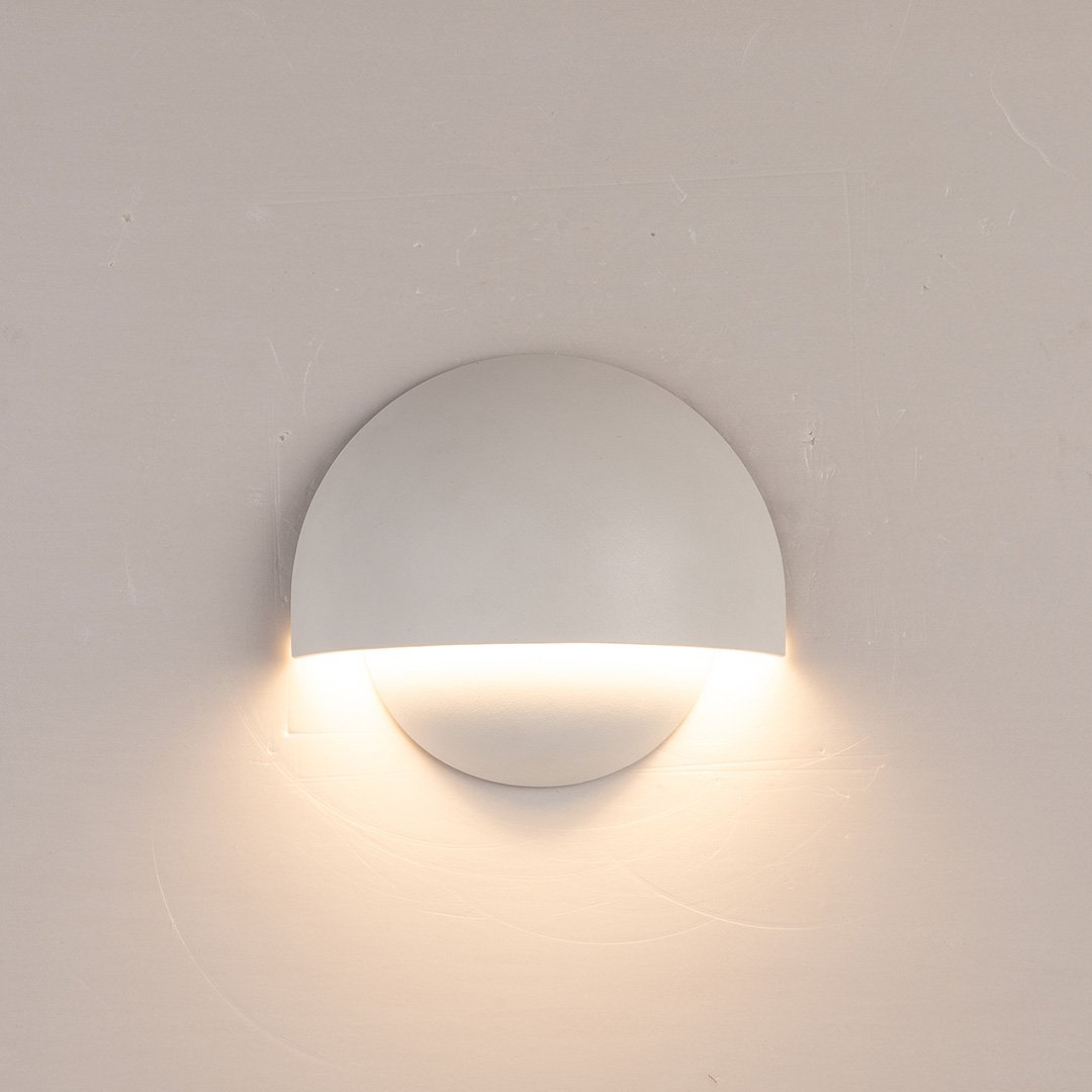Orion™ LED Wandlamp | Draadloos of Met Kabel | Warm Sfeervol Licht voor Binnen & Buiten